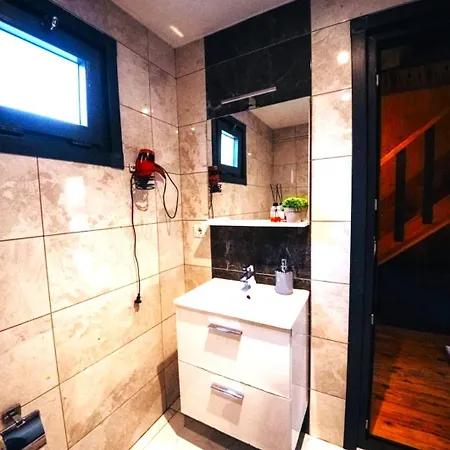 Deep Luxury فيلة سبانجا